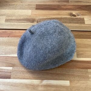Free People heather gray beret, loose fit  - ONE SIZE